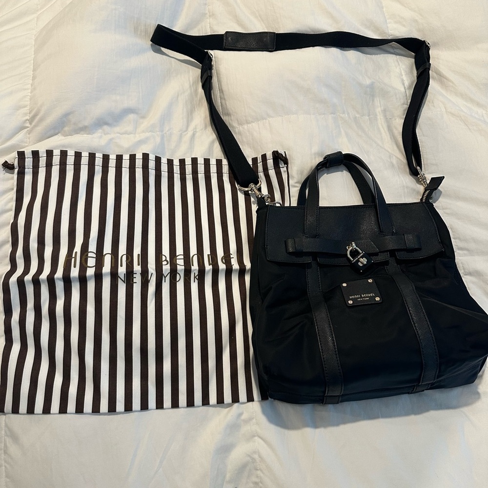 Henri Bendel jet setter bag with duster bag